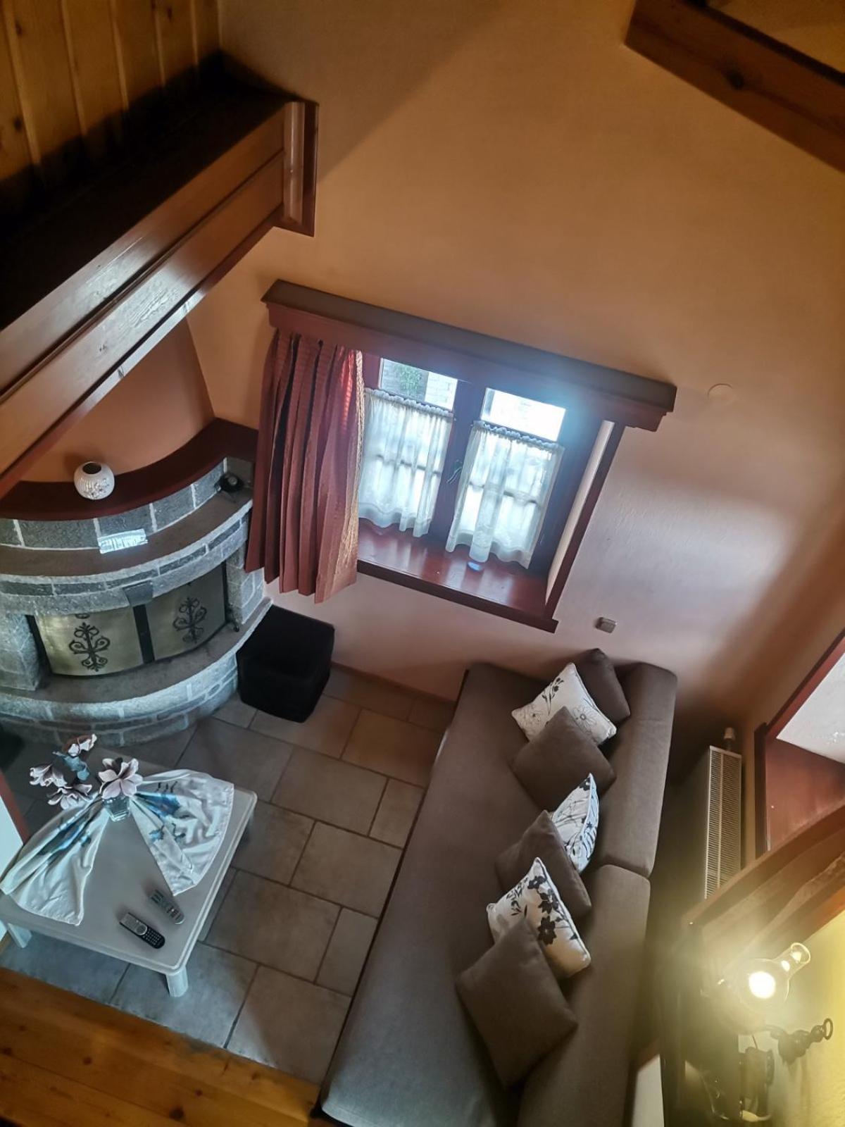 莫诺登德里 康斯坦丁诺依兰尼斯旅馆酒店 外观 照片